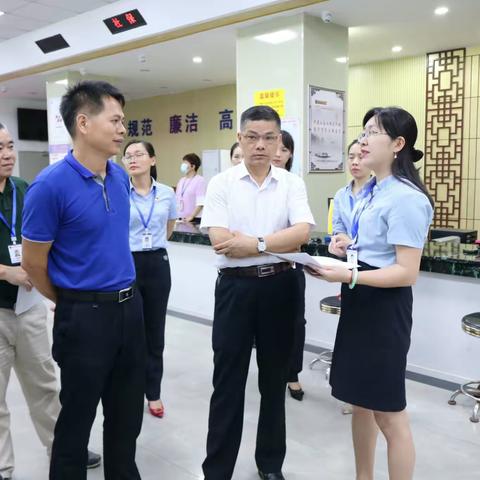 海南省人民政府政务服务中心廖罗喜一行莅临秀英区调研指导工作