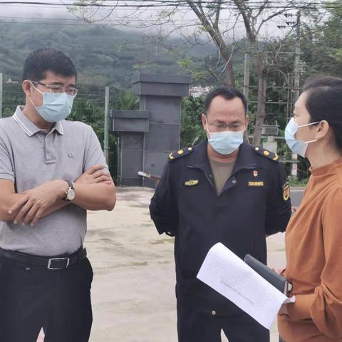 梁定雄副县长到牙叉镇九架村委会开展危房改造调研工作