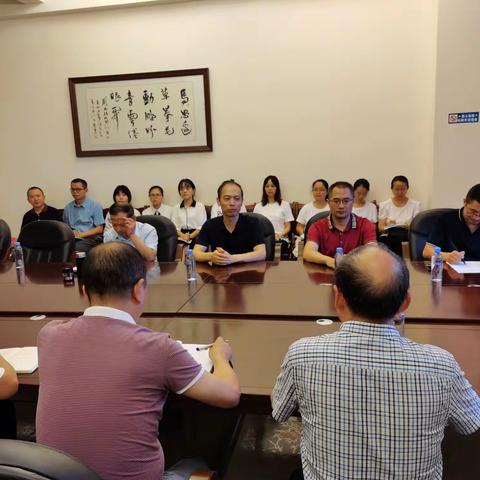 发挥引领辐射作用，切实搞好教育