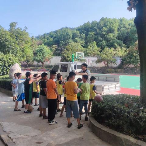 落实“双减”，我们在行动——百亩中心小学课后延时服务兴趣班开班啦！