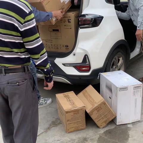 五指山市畜牧兽医和渔业服务中心开展过期疫苗回收工作