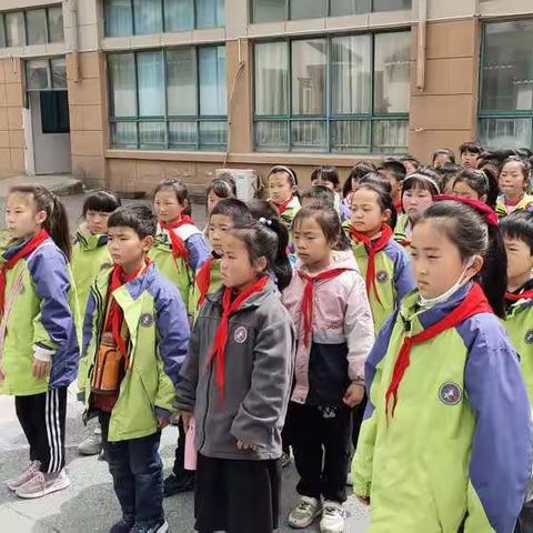 众兴小学二年八班野炊营地“生活体验”活动