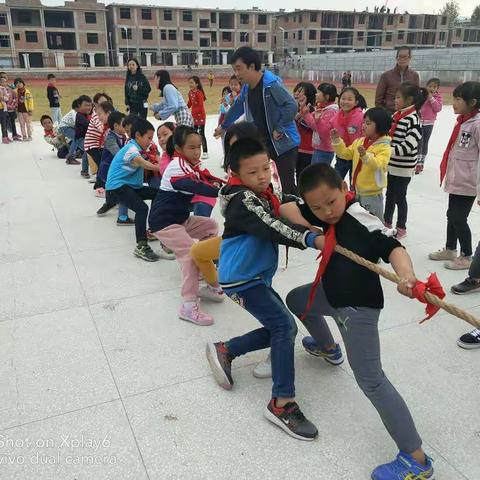 一场精彩的拔河