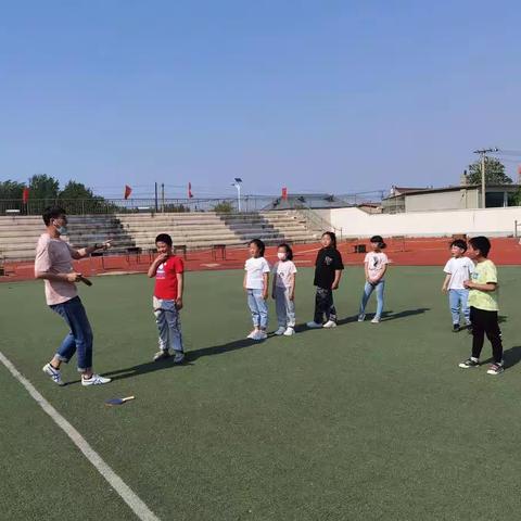 欢庆六一，童心飞扬——新生小学二年一班趣味运动会