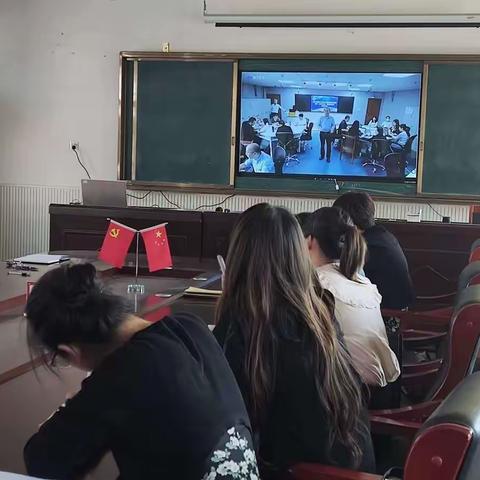 立足新课标 学习促成长—东明县第八小学新课标培训
