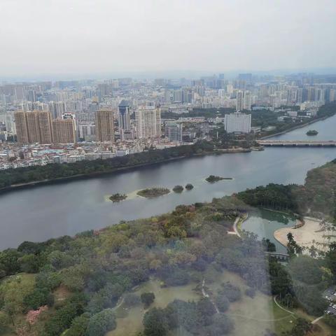 卜算子   赠伍正军归芙蓉城