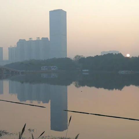行香子    邕城元旦