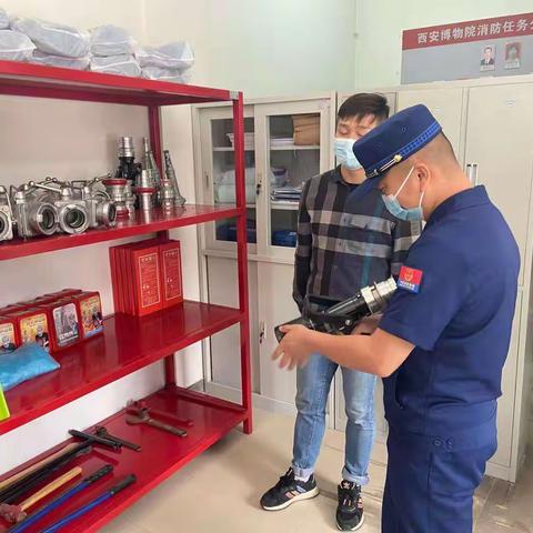 白沙路卫星消防站深入辖区人员密集场所开展六熟悉演练