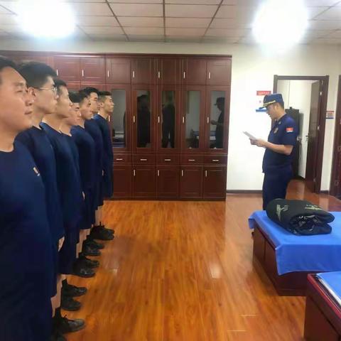 雁塔消防救援大队教导员深入白沙路卫星消防站进行督导检查