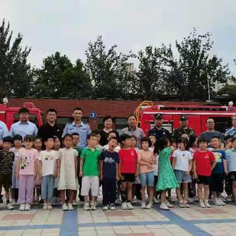 雁塔西路消防救援站深入省委幼儿园进行消防安全排查及演练