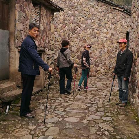 括苍山青好溪秀，扼守“三府”乃壶镇