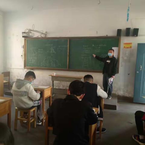 你的脚步从未停留 ——记平顶山市第二十六中学复学中的班子成员