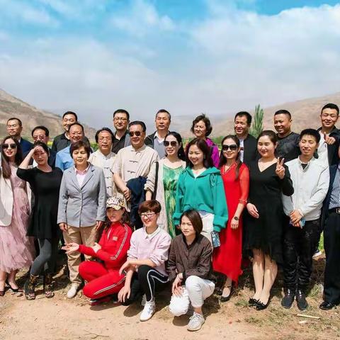 天水书画研究院成功举办走进“金色花海·福地武山”美丽乡村采风活动