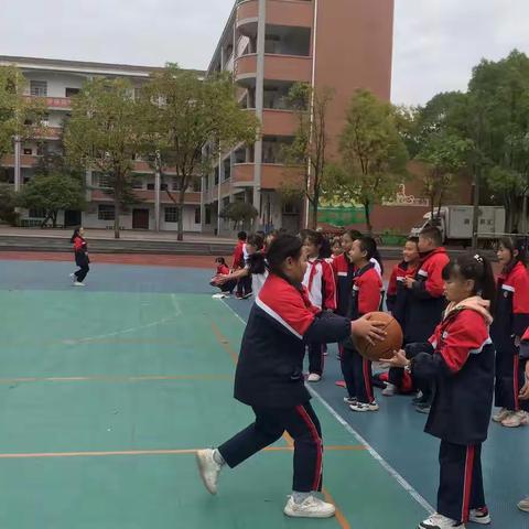 与阅读同行，让运动相伴——溪子口小学四年级语文学科知识竞赛