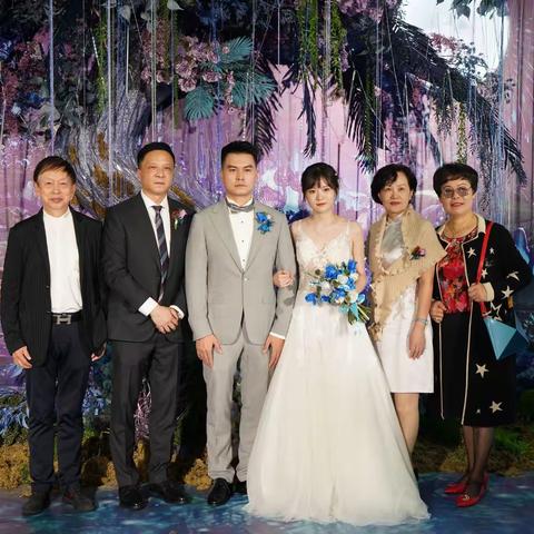 杨波恩 张含露新婚快乐！
