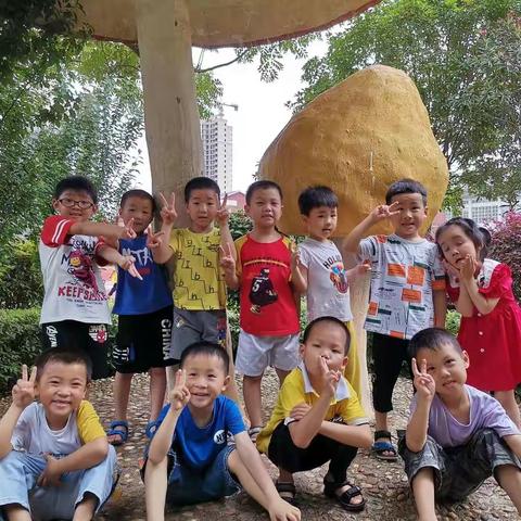 在阳光下成长一一月托孩子周末户外活动篇