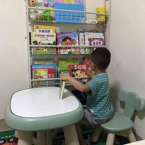 小小的图书角，让我爱上阅读