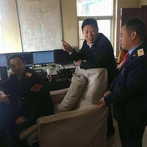 长治北车站站长王铁一、工会主席王勇、副站长陈永胜到襄垣车站检查指导工作