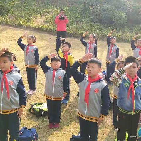 我们的秋游不一样