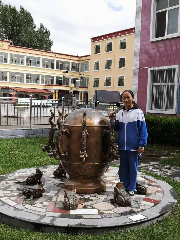 2班 旦增卓嘎有自信不一定会赢,但没有自信一定会输!