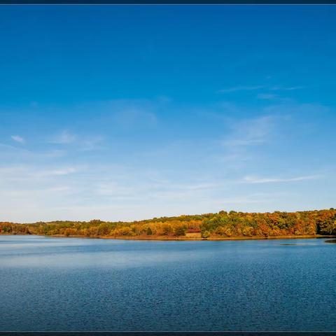 品一芳陌生的泥土，尝片刻内心的宁静。