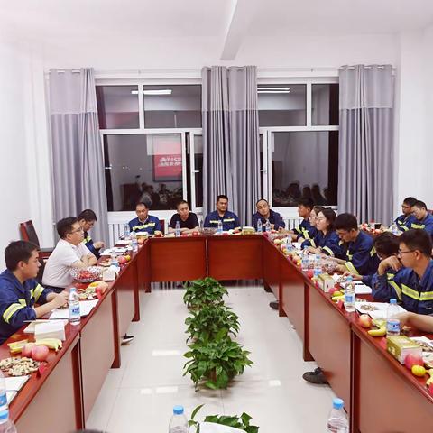 铝合金分公司举办中秋读书分享会