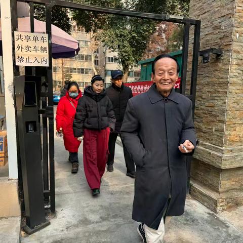 范家军爱心行动～岁末拜访袁喜林老师