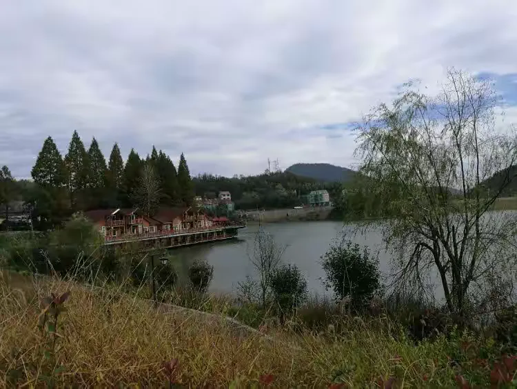 桐庐合岭村休闲农家乐