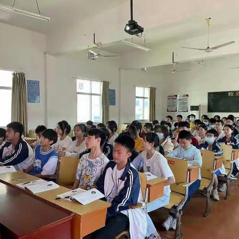 走进课堂，聆听历史的声音