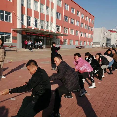 享趣味运动，做阳光教师－实验小学教职工趣味运动会