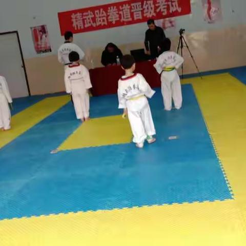 2018.12.31最后一天，考级表演，锻炼身体