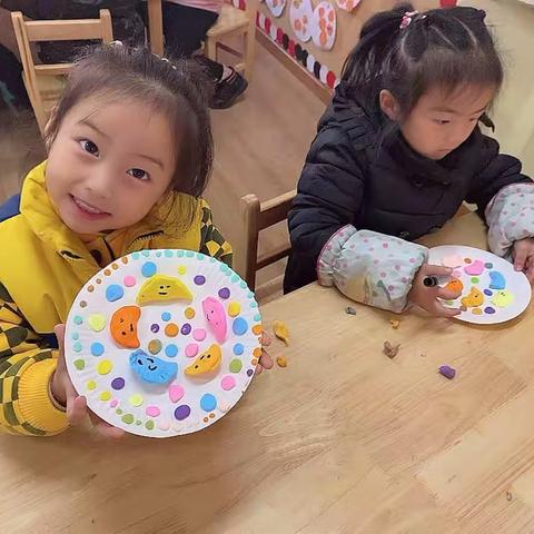 “迎冬至 知民俗 吃饺子”——四海逸家幼儿园大一班二十四节气之“冬至”主题教育活动！