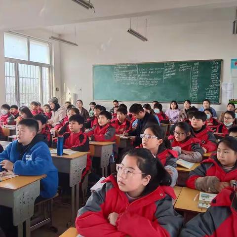 同课异构     同放“异”彩——淮滨二中小学部英语组教研活动