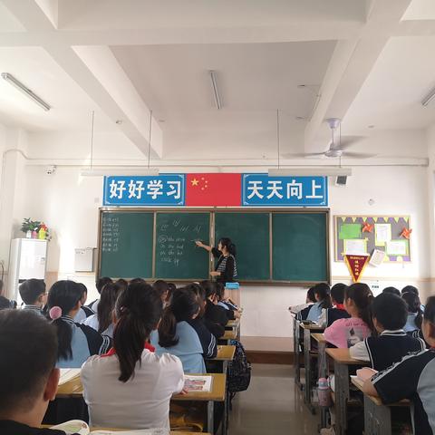 在教研中反思在磨课中成长——十月份英语教研组活动总结