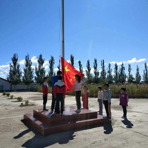 向黄大年同志学习，争做合格党员      ---土左二职党支部开展讲党课活动