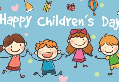 四年级全体学生六一快乐！！！