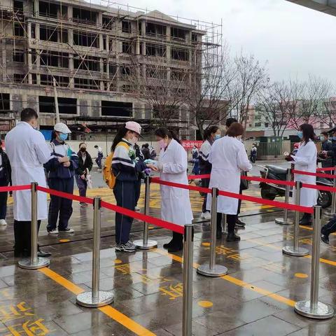 “又是一年桃花红”——隆湖中学2020年春季别样开学记