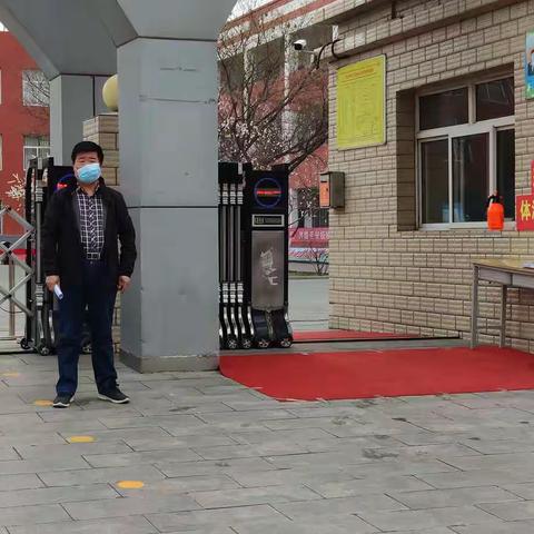 守护校园安全  筑牢疫情防线-记隆湖中学医护、后勤人员工作剪影