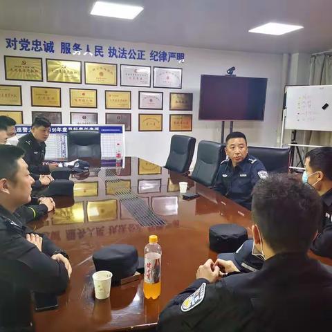 【西安高新公安】巡特警大队召开实战技能练兵研讨会