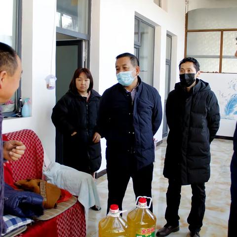 春节慰问脱贫户 党的关怀暖人心