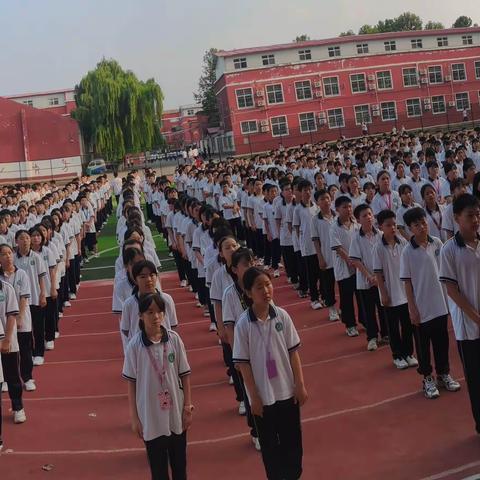 平安暑假 快乐成长——六年级学生暑期安全会议