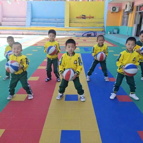 2022年6月，又是一年毕业季！《蓝天幼儿园》大二班毕业留念