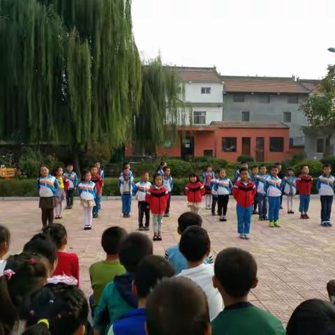 诵读国学经典，构建书香校园 ――河西村小学国学经典汇演活动