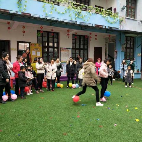 孩子的生活总是丰富多彩，幼儿园里也经常会有全家总动员亲子活动。