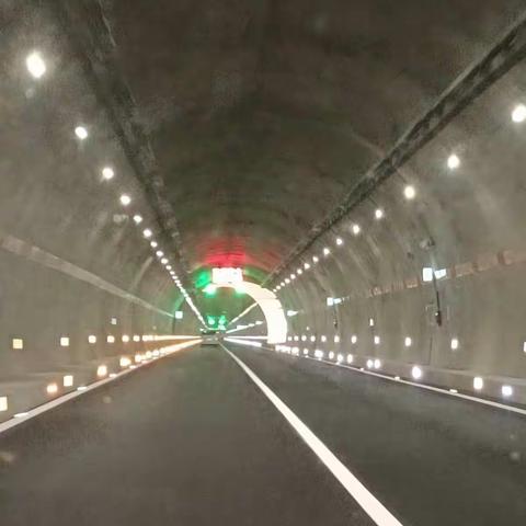 体验萍莲高速红色游