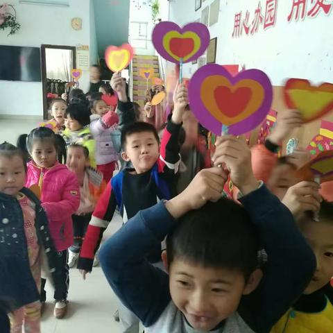 东方红幼儿园学前1班一一快乐的每一天