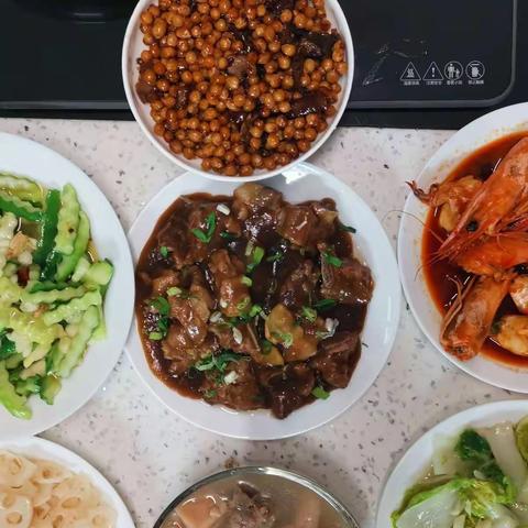 三个人的年夜饭