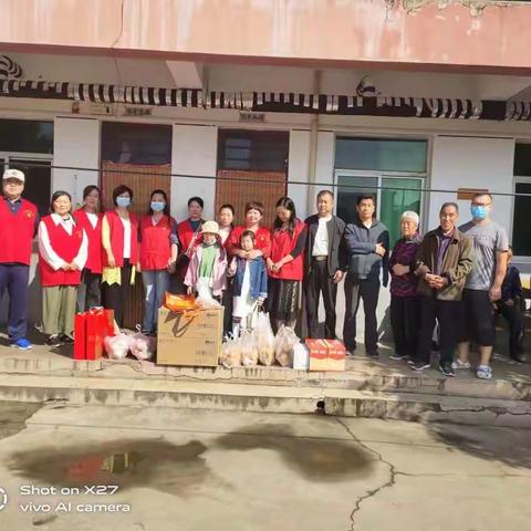 三门峡彿学研究会张兰会长、副会长毋江波、西凡灵风寺彿堂分会会长王小巷会长一行到菜园乡敬老院进行节日慰问