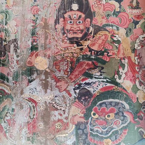 永安寺壁画：五百年丹青未冷，一墙神佛见虔诚