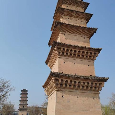 临猗双塔：斜塔不倾，古意自巍然